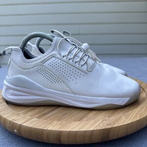 Clove Classic Core Nursing Shoes Sneakers Womens Size 7.5 White Comfort